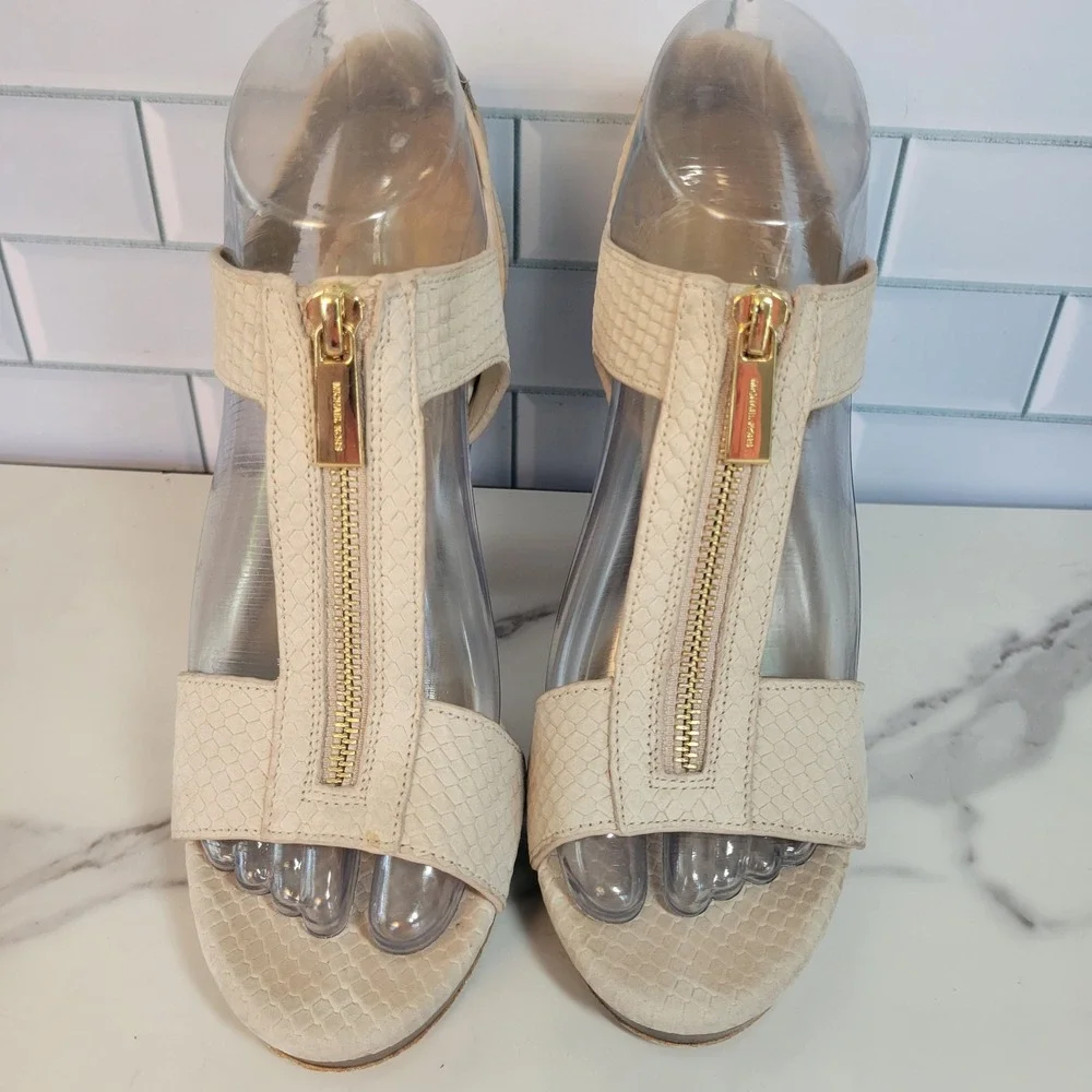 MICHAEL Michael Kors Berkley Lock Leather Platform Sandals Taupe Heels Size 7